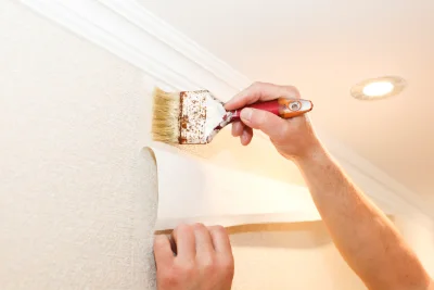 Pose de papier peint aux Gets — revêtements muraux et toiles de verre